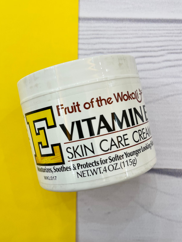 کرم مرطوب کننده ویتامین E اورجینال